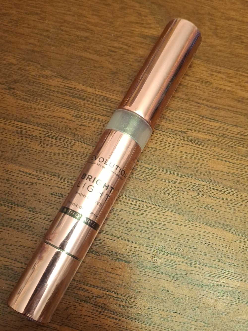 Revolution Bright Light Illuminating Highlighter Divine Dark Pink Quartz 3ml New